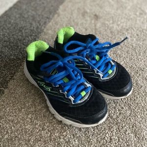 Fila toddler black running shoes size 11